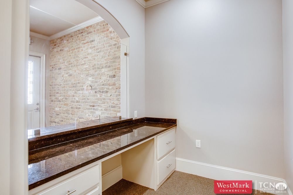 2507 79th St Ste A, Lubbock, TX 79423